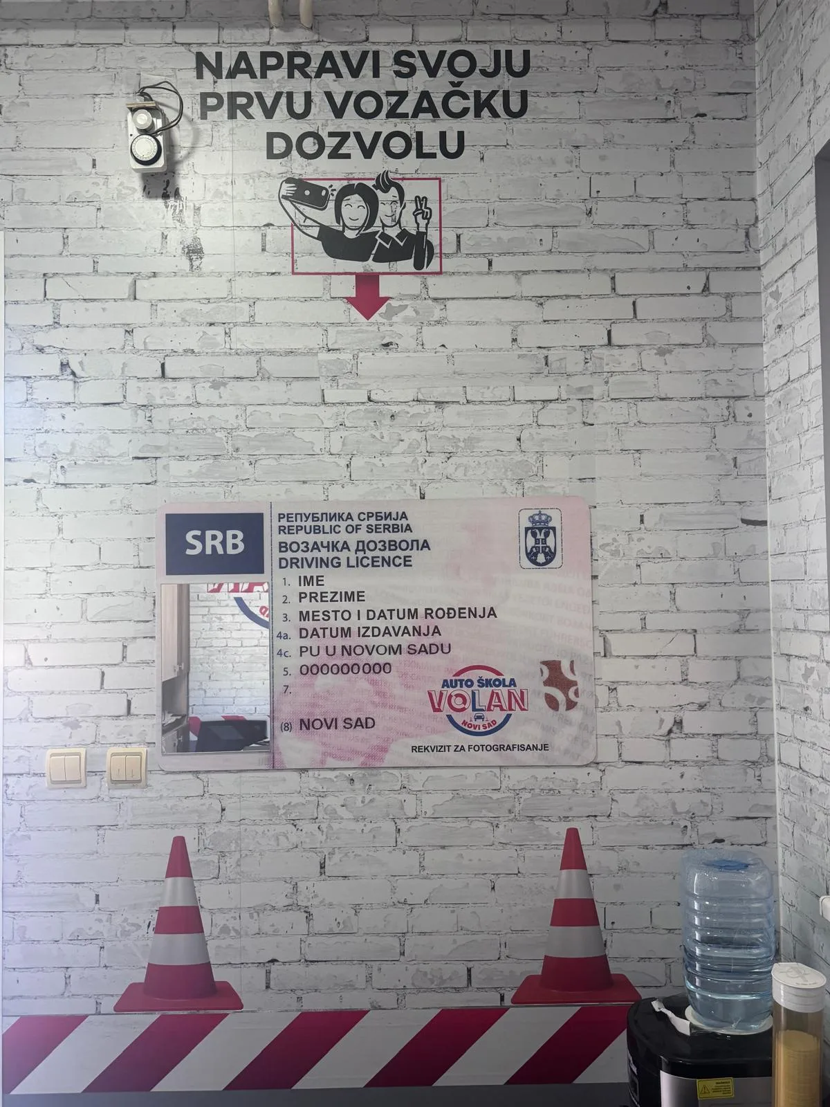 Rekvizit vozačke dozvole u auto školi Volan